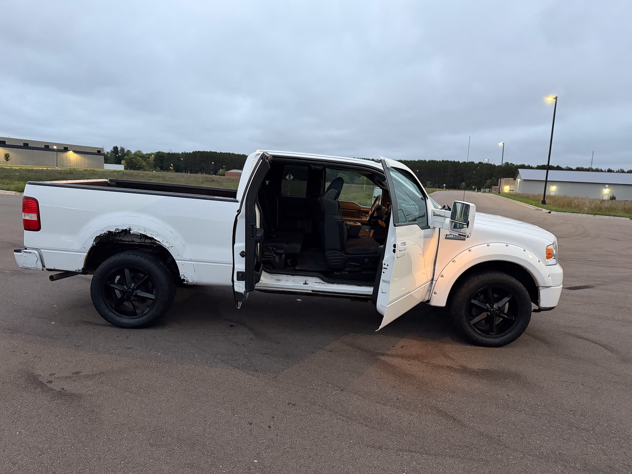 2008 Ford F-150 XLT — photo 8 of 14