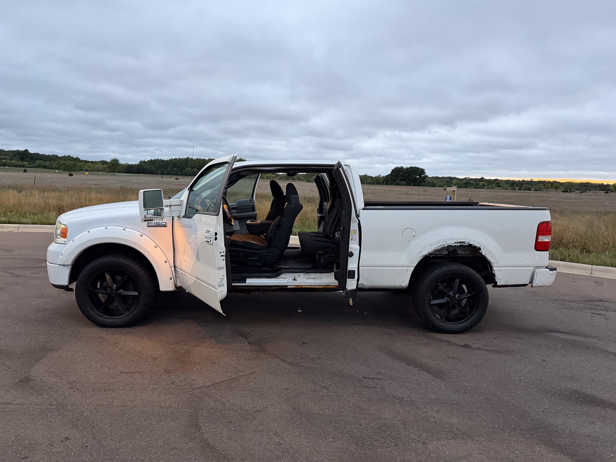 2008 Ford F-150 XLT — photo 9 of 14