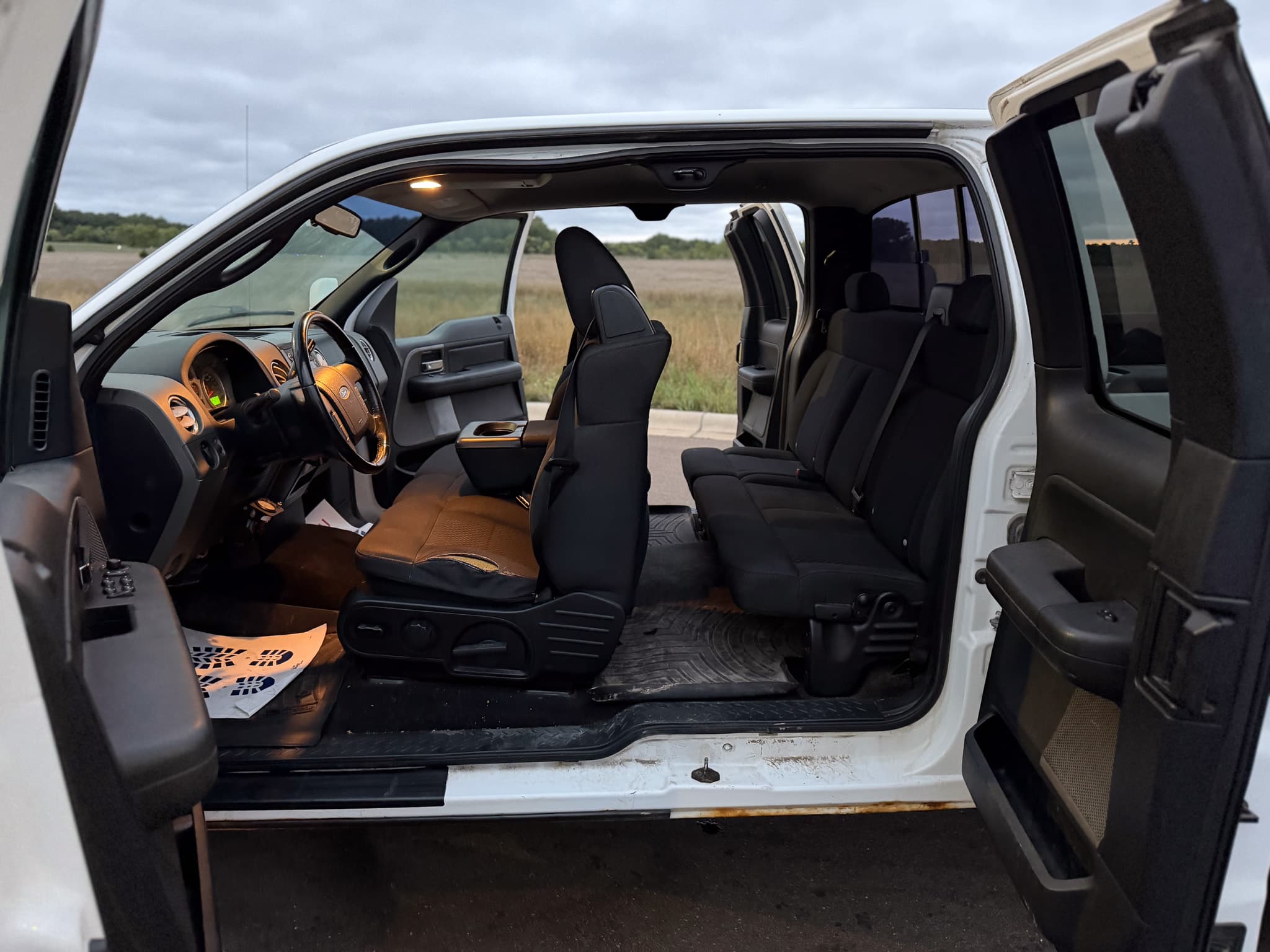 2008 Ford F-150 XLT — photo 10 of 14