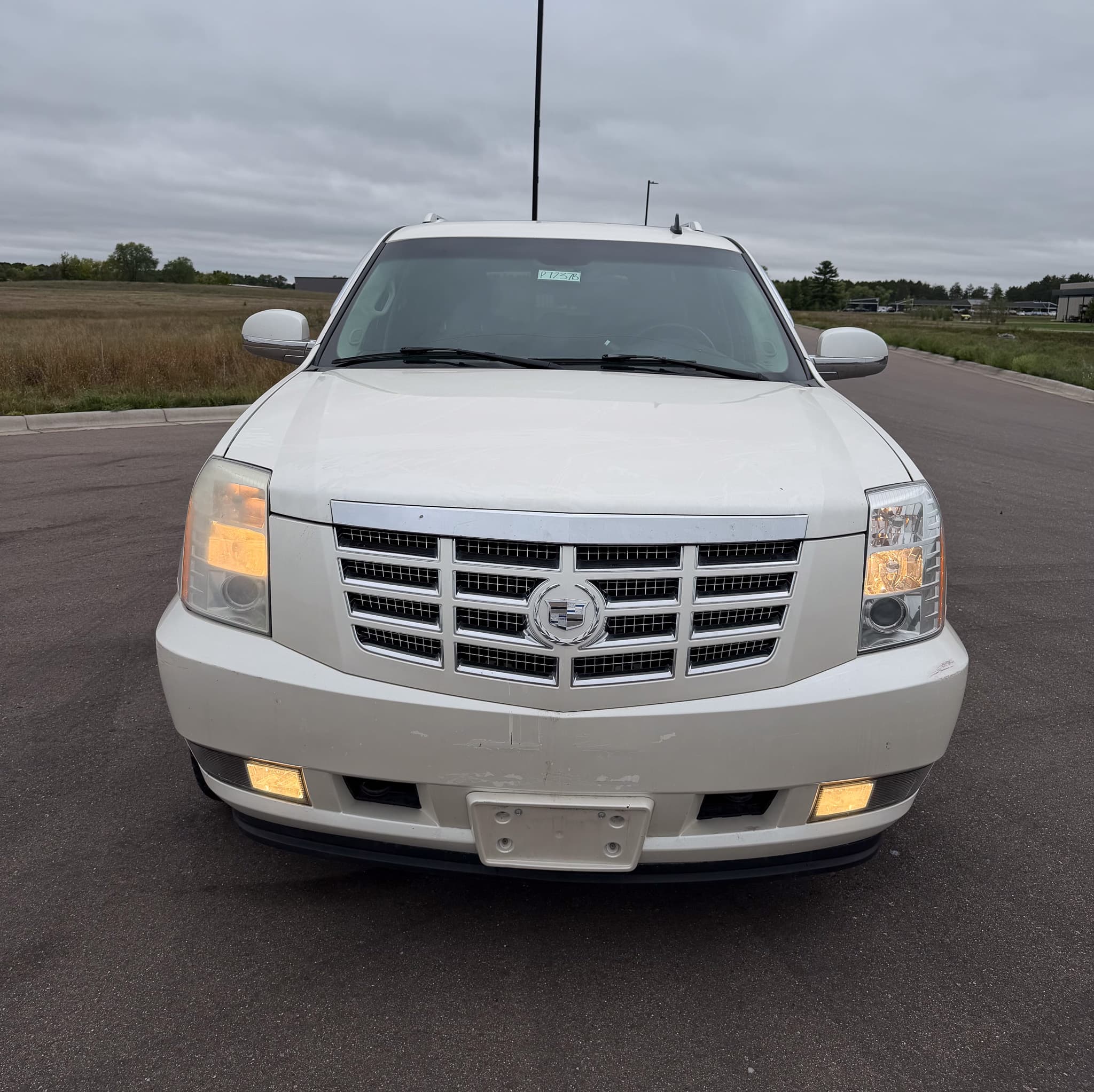 2007 Cadillac Escalade — photo 2 of 15
