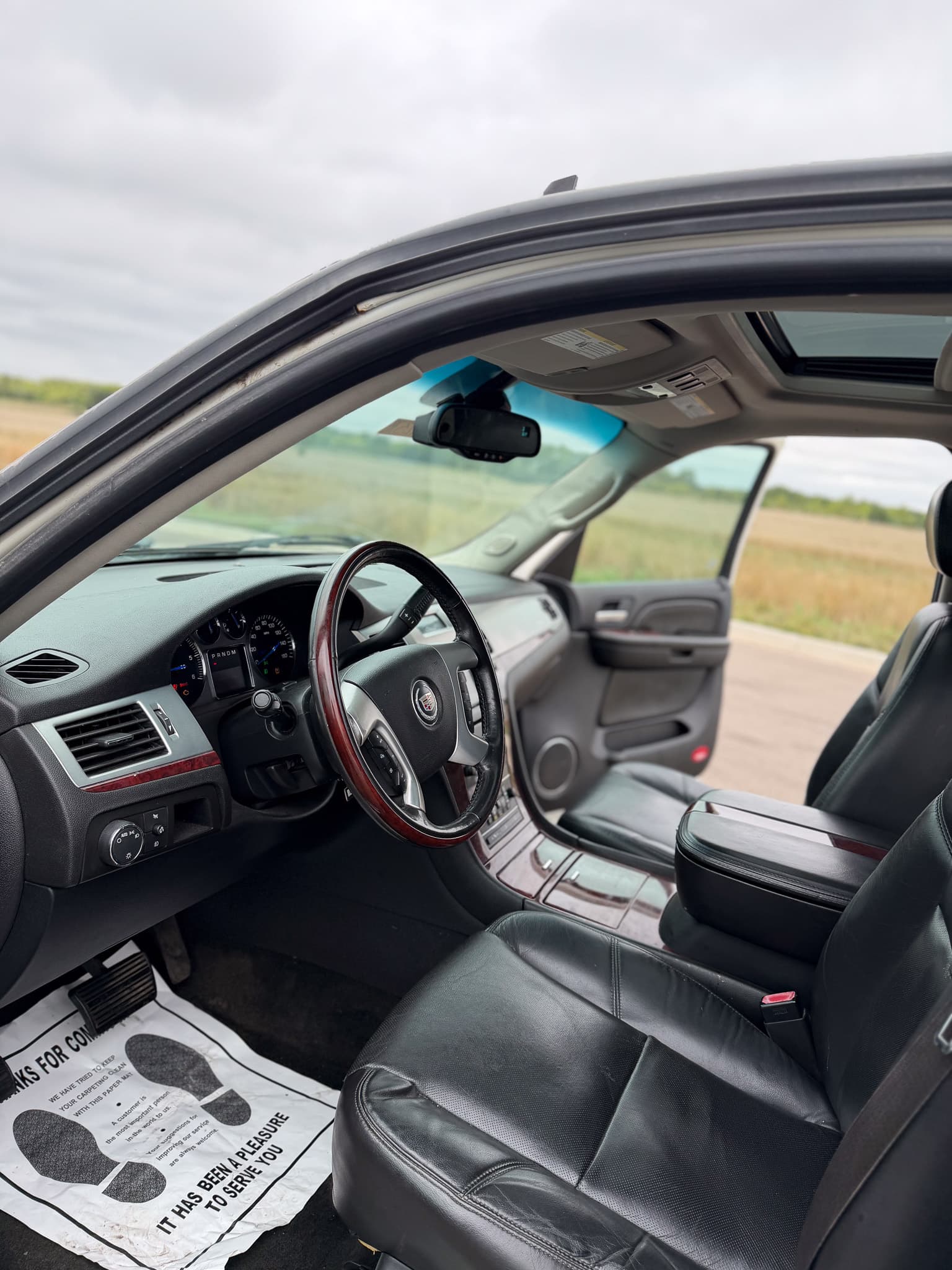 2007 Cadillac Escalade — photo 12 of 15