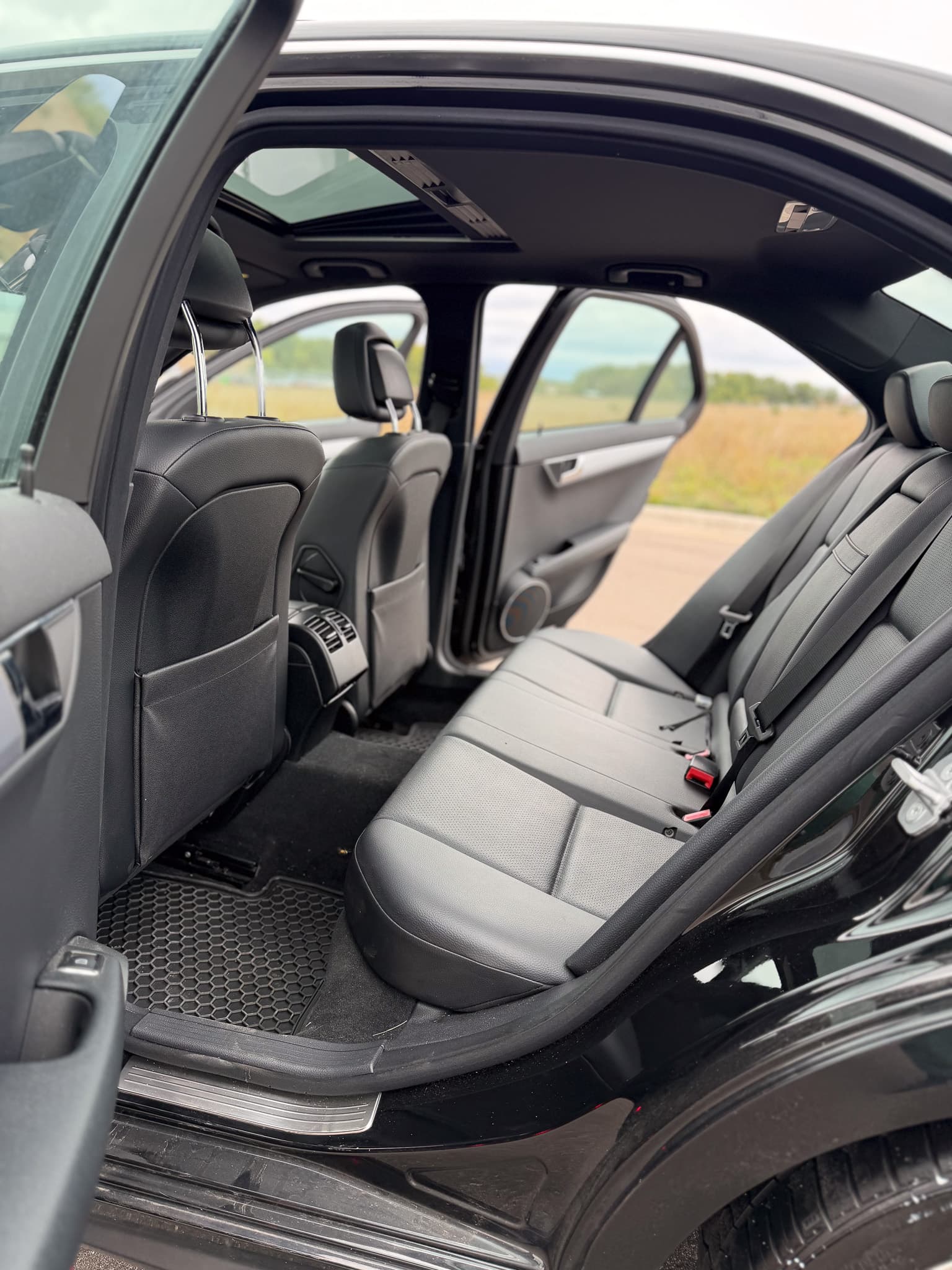 2008 Mercedes-Benz C-Class C300 Sport — photo 12 of 16