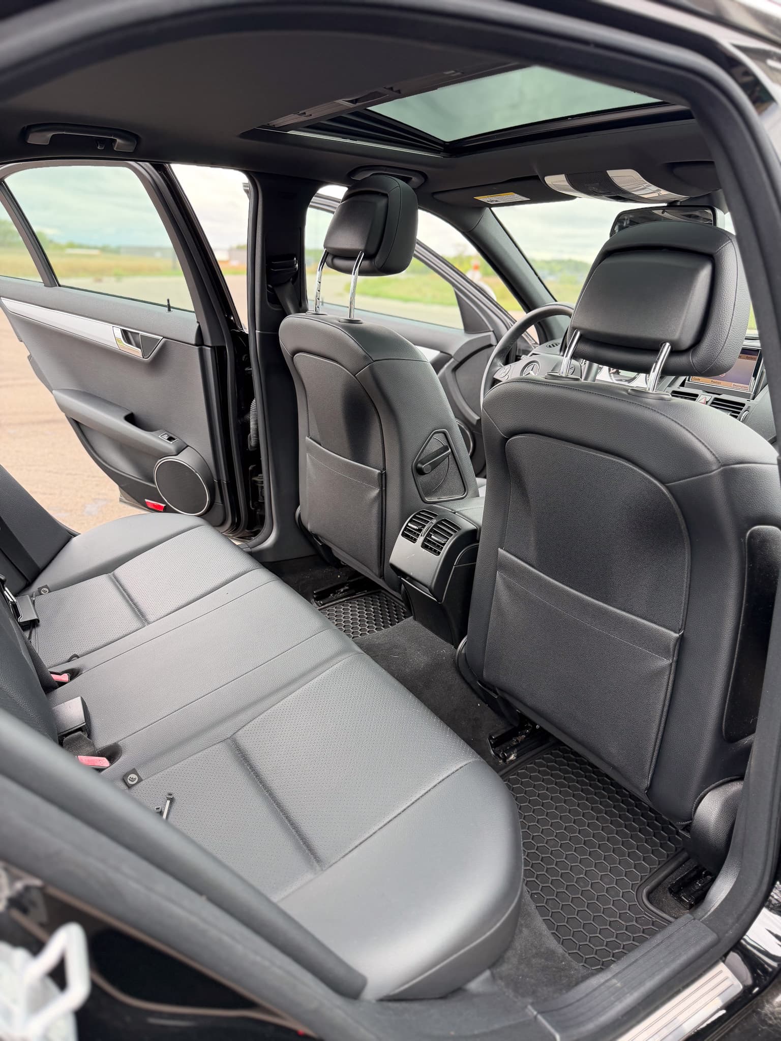 2008 Mercedes-Benz C-Class C300 Sport — photo 13 of 16
