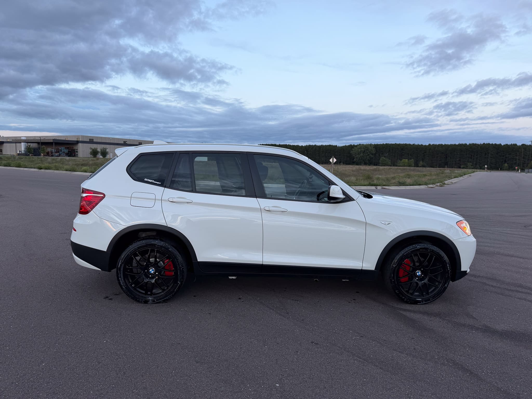 2011 BMW X3 xDrive35i — photo 10 of 18