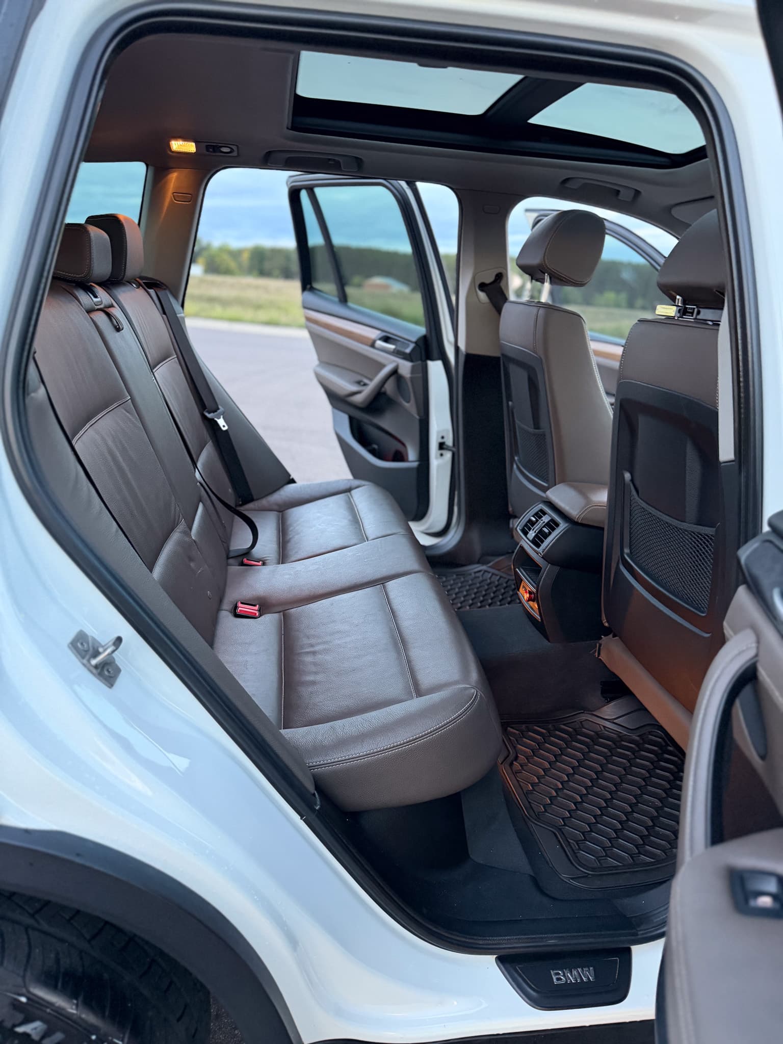 2011 BMW X3 xDrive35i — photo 13 of 18