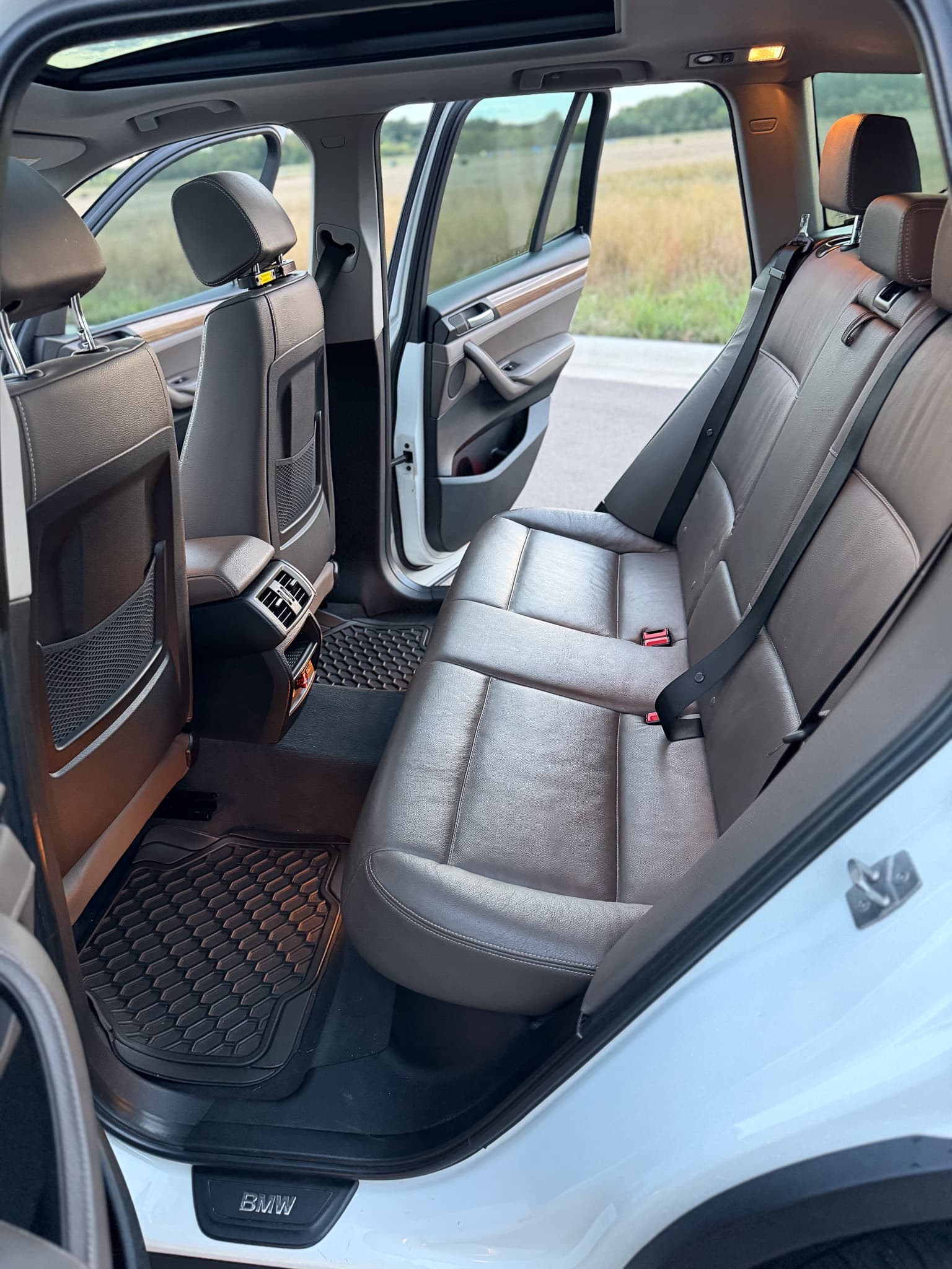 2011 BMW X3 xDrive35i — photo 14 of 18