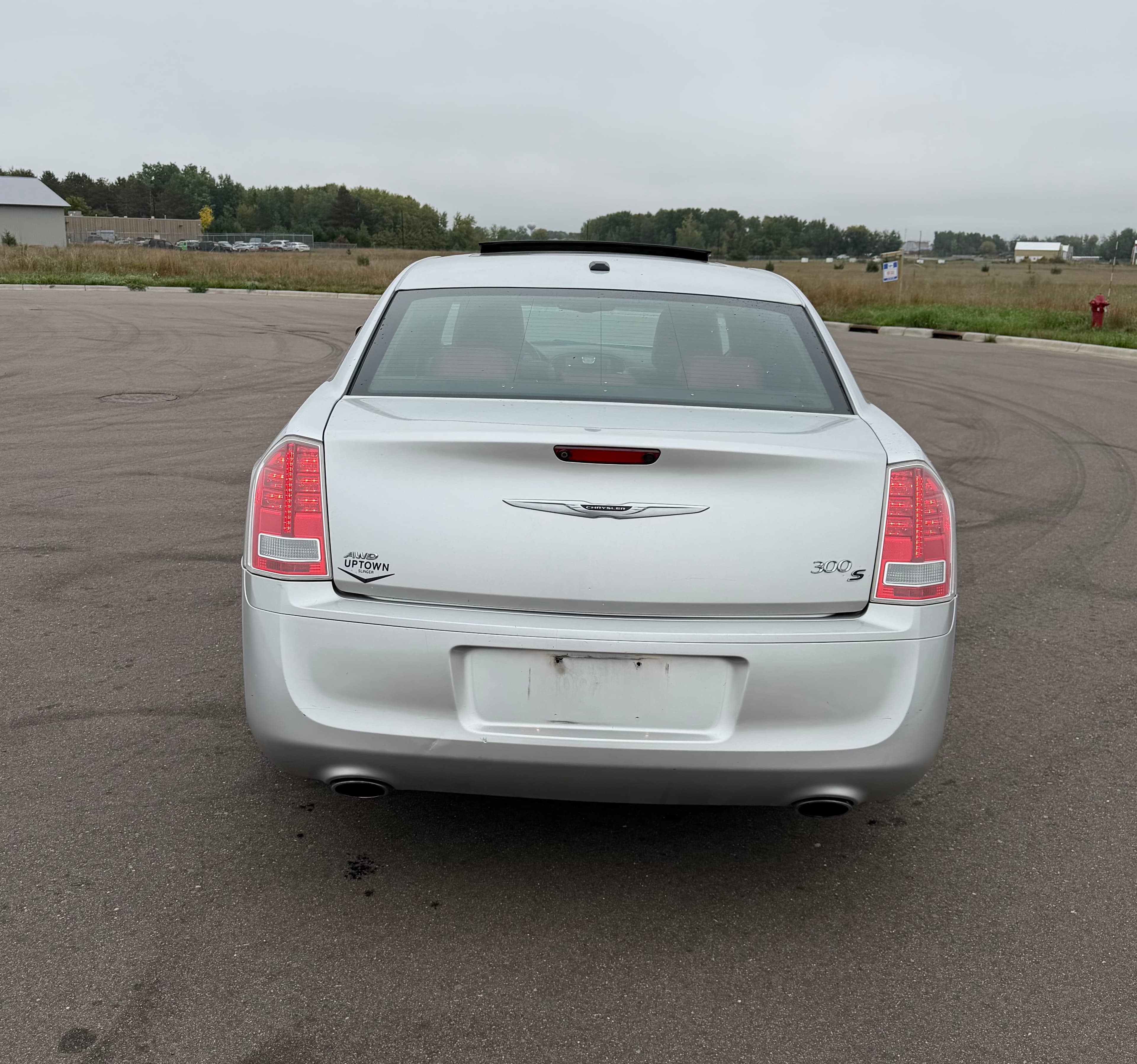 2012 Chrysler 300 300S V6 — photo 5 of 19