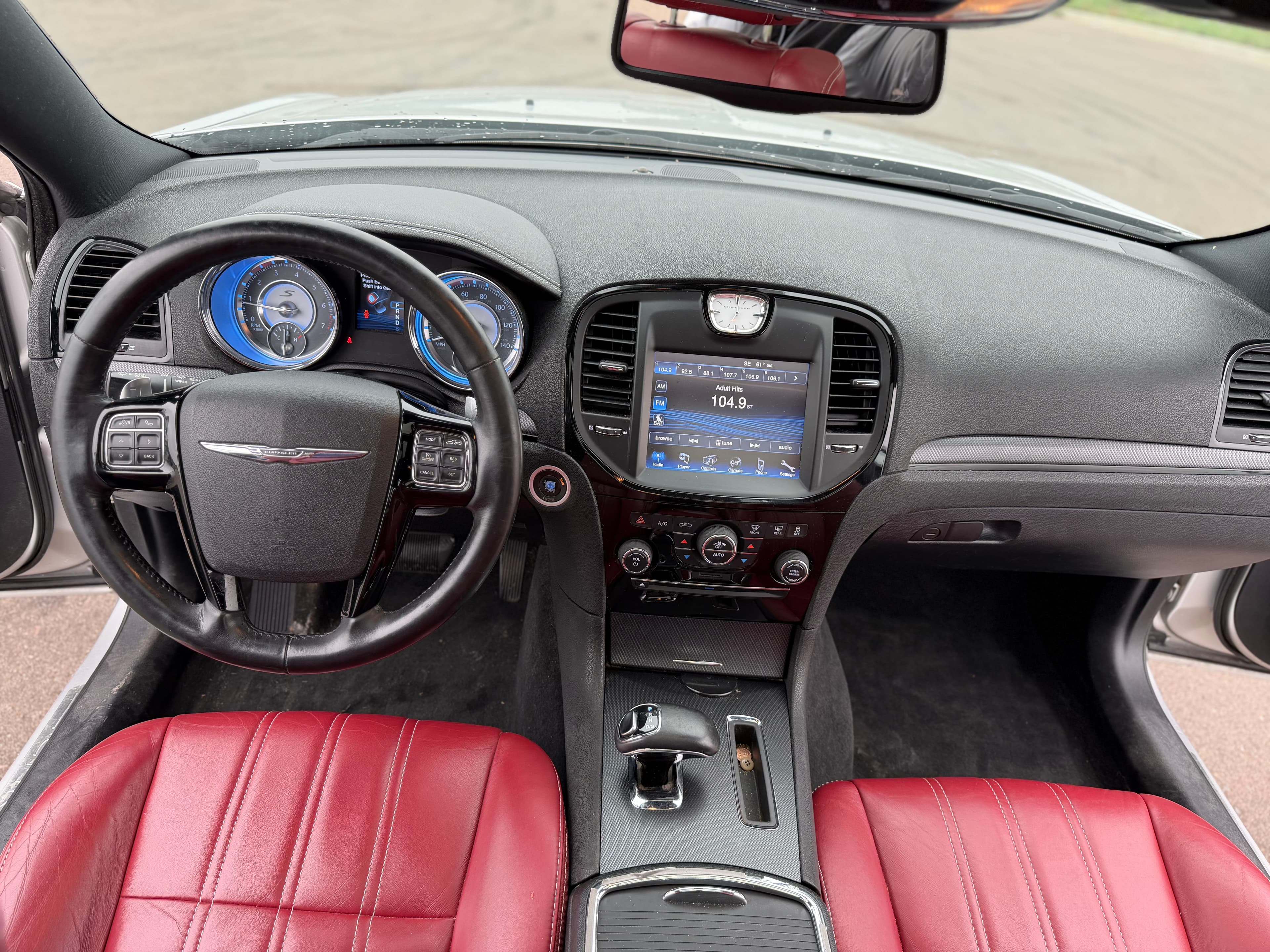 2012 Chrysler 300 300S V6 — photo 14 of 19