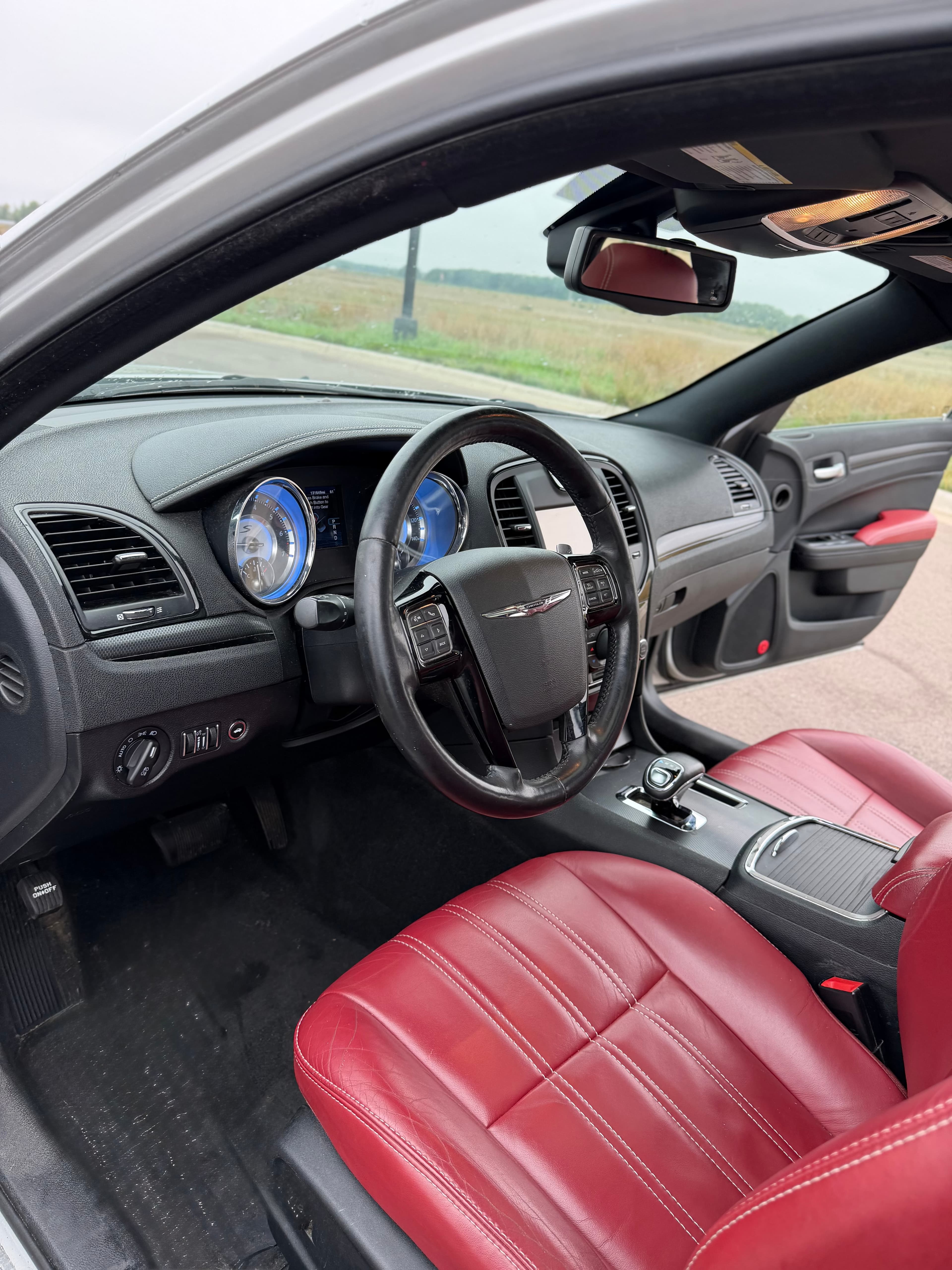 2012 Chrysler 300 300S V6 — photo 15 of 19