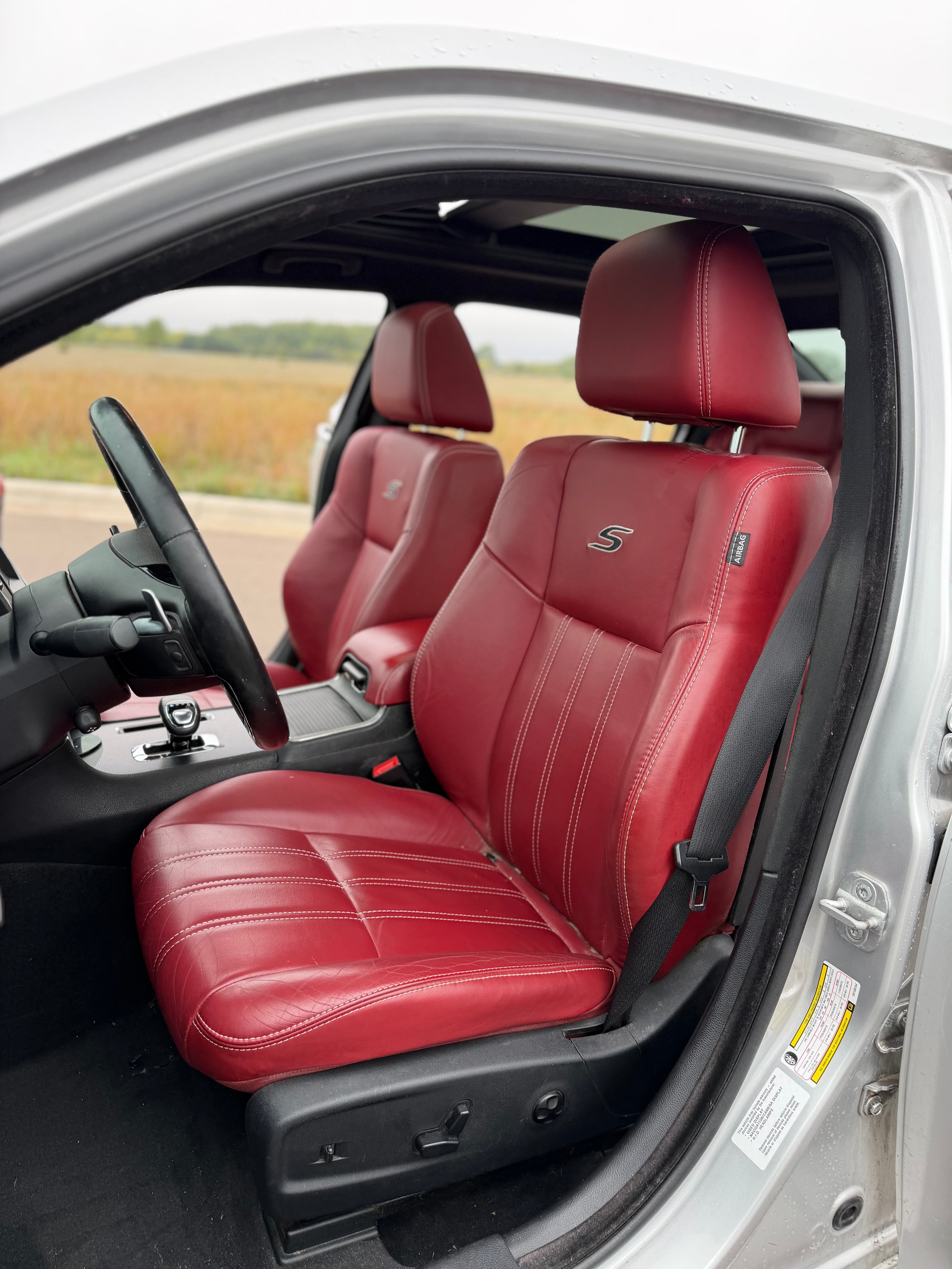 2012 Chrysler 300 300S V6 — photo 16 of 19