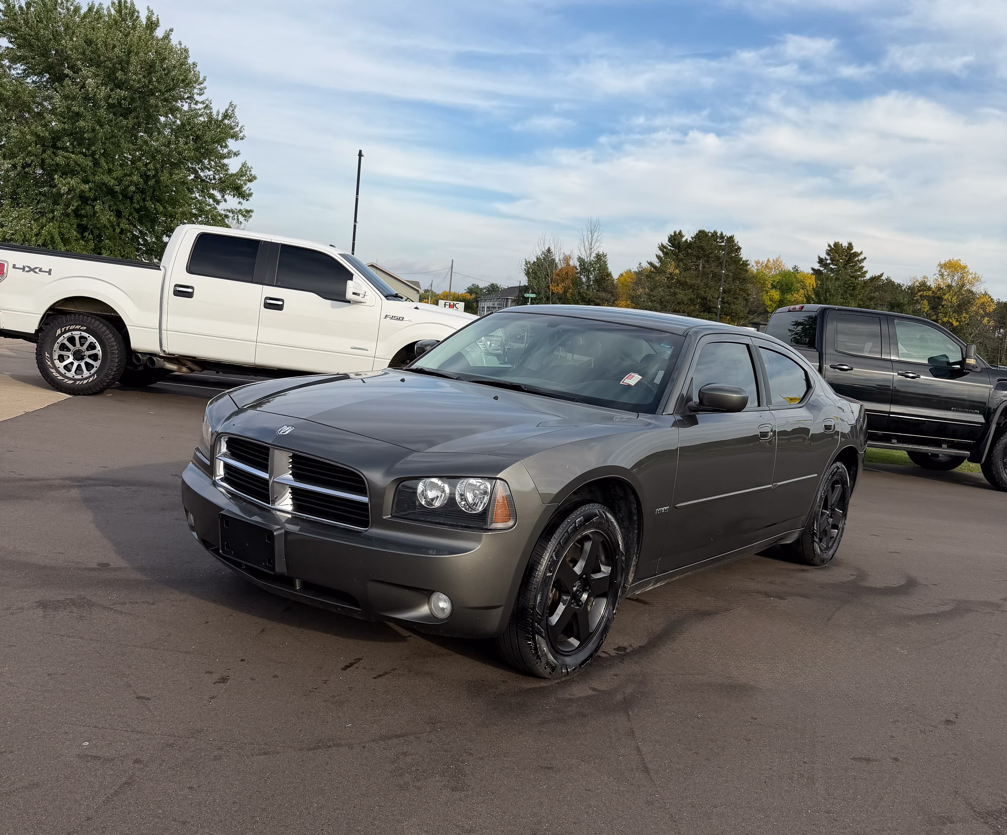 2010 Dodge Charger R/T — photo 2 of 17