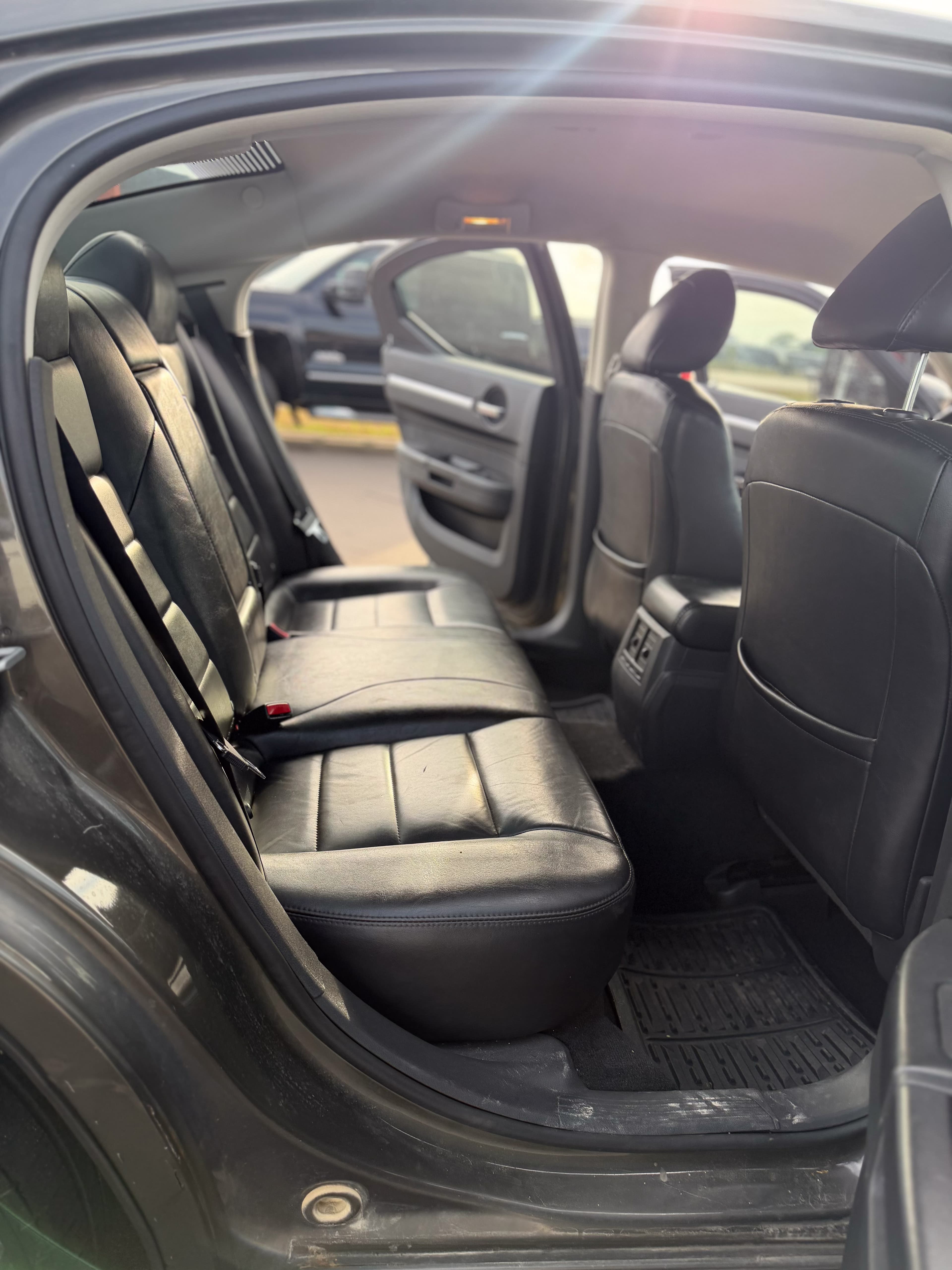 2010 Dodge Charger R/T — photo 13 of 17