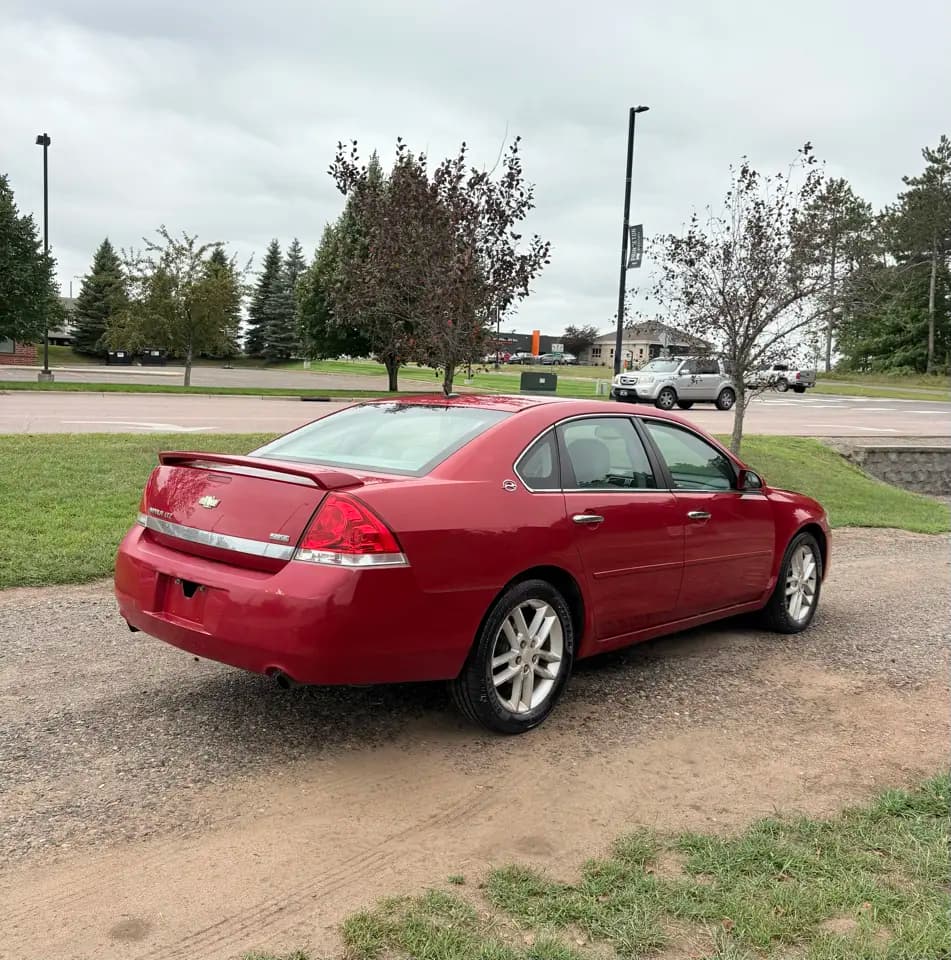 2008 Chevrolet Impala LTZ — photo 4 of 13