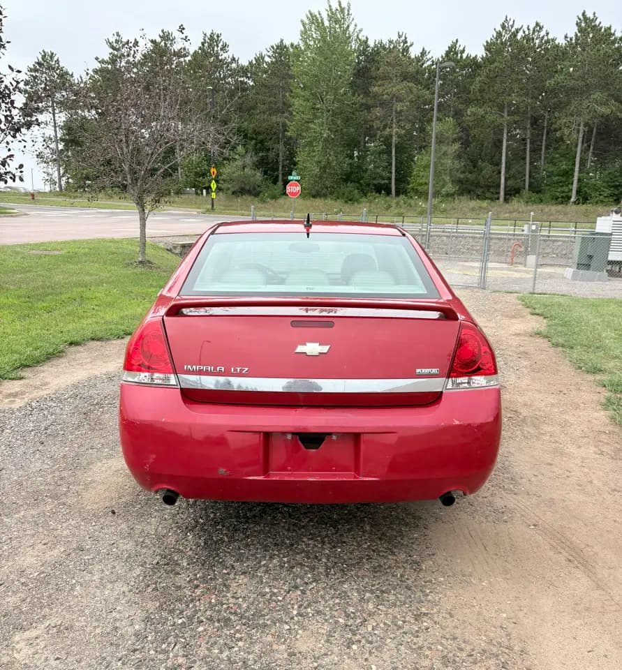 2008 Chevrolet Impala LTZ — photo 5 of 13