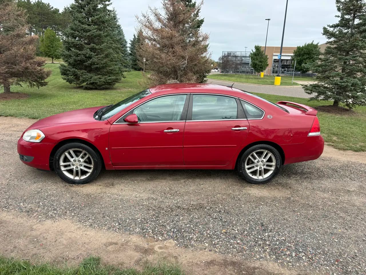 2008 Chevrolet Impala LTZ — photo 8 of 13